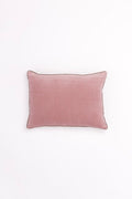 Coussin velours rose poudre 1
