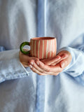 Tasse à rayure rose 1