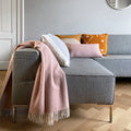 Plaid en laine rose 1