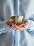 Tasse à rayures bleu et rose 2