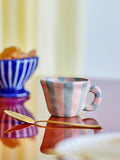 Tasse à rayures bleu et rose 1